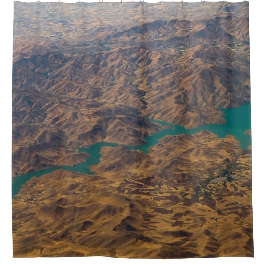 褐色山の航空写真 シャワーカーテン (正面)