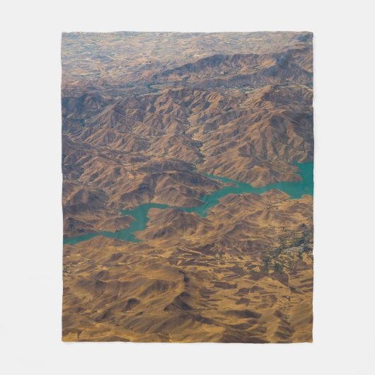 褐色山の航空写真 フリースブランケット (正面)
