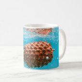 褐色植物に水滴 コーヒーマグカップ (正面右)
