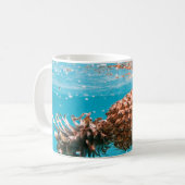 褐色植物に水滴 コーヒーマグカップ (正面左)