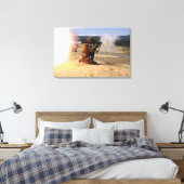 襲撃者がロケット推進弾を発射する キャンバスプリント (インサイチュ (寝室))