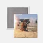 襲撃者がロケット推進弾を発射する マグネット (正面/裏面)