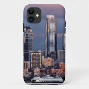 西から見られる美しく、劇的な日没 iPhone 11 ケース