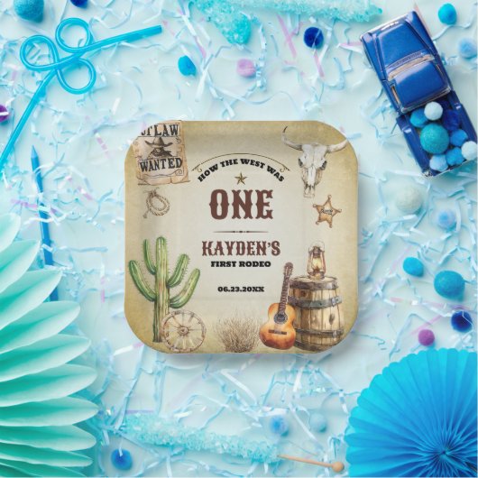 西が一歳の誕生日パーティーだった経緯 ペーパープレート (パーティー)