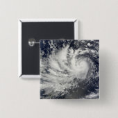 西に向かう台風パルマ 缶バッジ (正面&裏面)