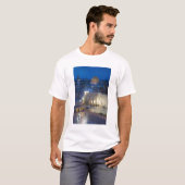 西の壁プラザの夜遅くの景色 Tシャツ (正面フル)
