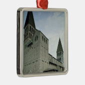 西の正面の眺め、第10第11世紀 メタルオーナメント (右)