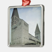 西の正面の眺め、第10第11世紀 メタルオーナメント (左)