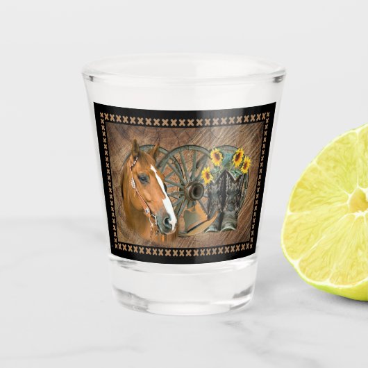 西の馬カウボーイブーツカウボーイハットワゴンホイール ショットグラス (正面)