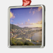 西カリブのインディ、聖マーチン。 メタルオーナメント (左)