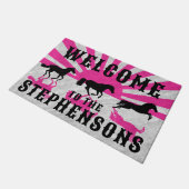 西ガーリー馬ピンクの家族の名前ようこそ ドアマット (アングル)