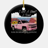 西サンセット女性のカーボーイ得Iトラックのようなハート セラミックオーナメント (裏面)