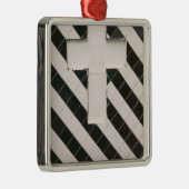 西フランスのインディ、グアダループ、グランデテレ、 メタルオーナメント (右)