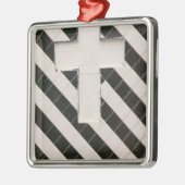 西フランスのインディ、グアダループ、グランデテレ、 メタルオーナメント (左)