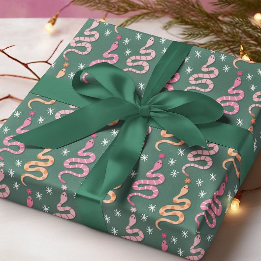 西女性のカーボーイ砂漠へび模様 ラッピングペーパー