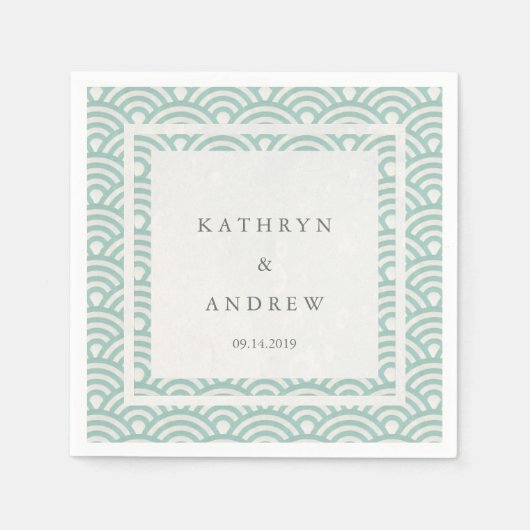 西日本の海波エレガントソフトグリーン+白 スタンダードカクテルナプキン (正面)