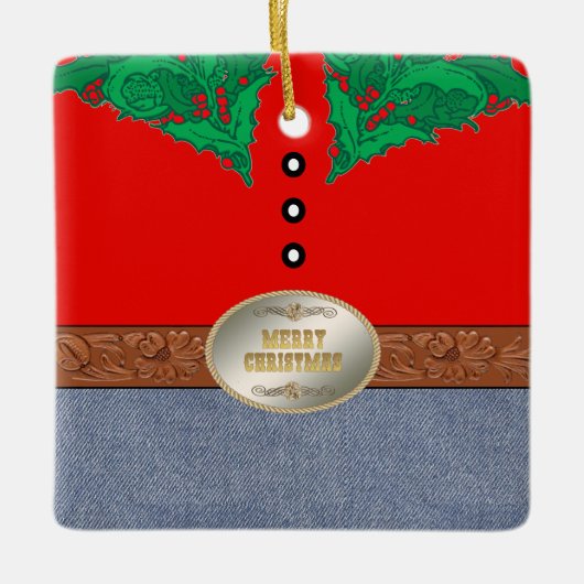 西部のカウボーイのサンタのベルトの留め金の赤いワイシャツのジーンズ セラミックオーナメント (正面)