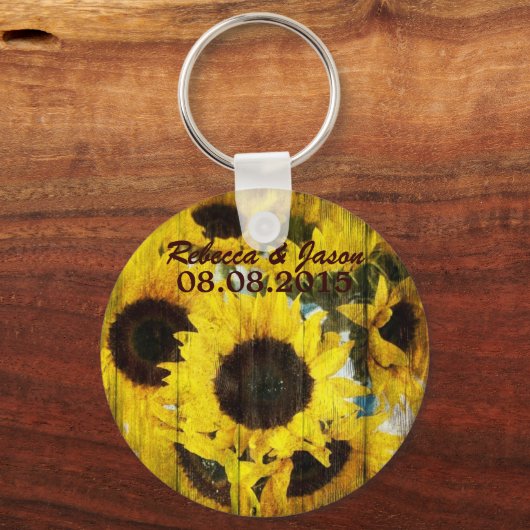 西部の国の納屋の木の黄色のひまわり結婚は キーホルダー (正面)