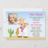 西部の女性のカーボーイの馬の誕生日のパーティの招待状 招待状 (正面)