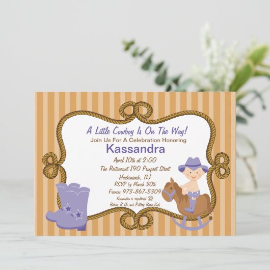 西部の小さい女性のカーボーイのベビーシャワーの招待状 招待状 (スタンド正面)