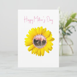 西部スタイルの黄色のひまわりとウェスタンブーツを履いた少女の母の日カード シーズンカード