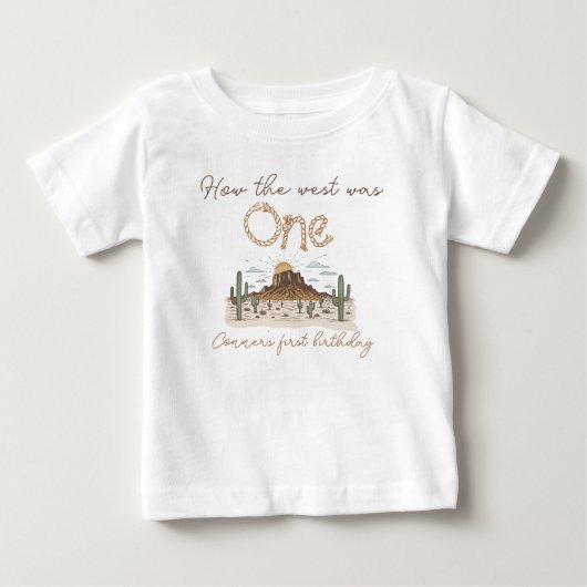 西部開拓お誕生日おめでとう!ラスティックブラウン 1歳 ベビーTシャツ (正面)