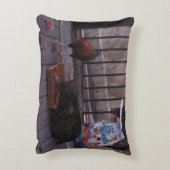 「西鍵のみ」猫と鶏の枕 アクセントクッション (裏面(縦))