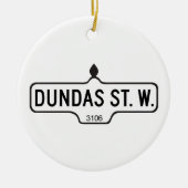 西Dundasの通りトロントの道路標識 セラミックオーナメント (正面)
