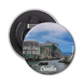 要塞の壁、岩の多い海岸、クロアチアの海 栓抜き (正面)