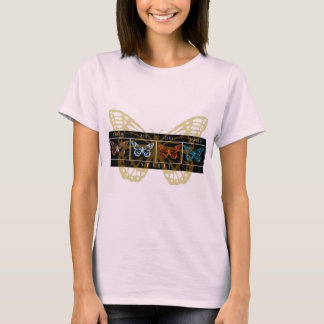 要素の蝶(ワイシャツの違うな位置) Tシャツ
