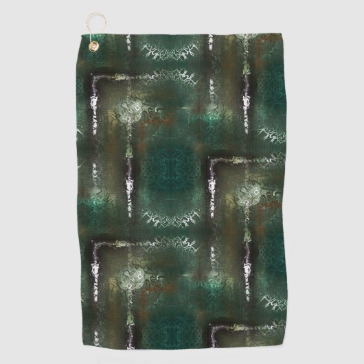 覆われたパイプで特徴づけられる錆びた緑がかった花 ゴルフタオル (正面)