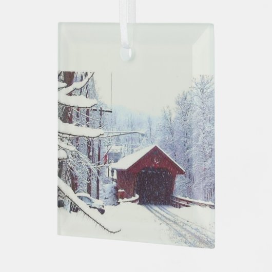 覆われた橋の上の冬 ガラスオーナメント (正面左)