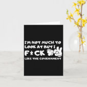 見た目は大したことないけど、政府並みにヤれるぜ カード (黄色い花)