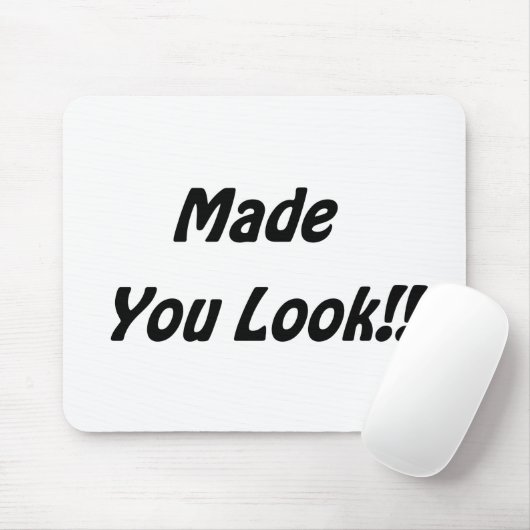 見た目は マウスパッド (マウス)