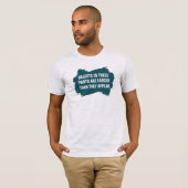 見た目よりパンツの中の物の方がでかいTシャツ - ジョーク  Tシャツ (正面フル)