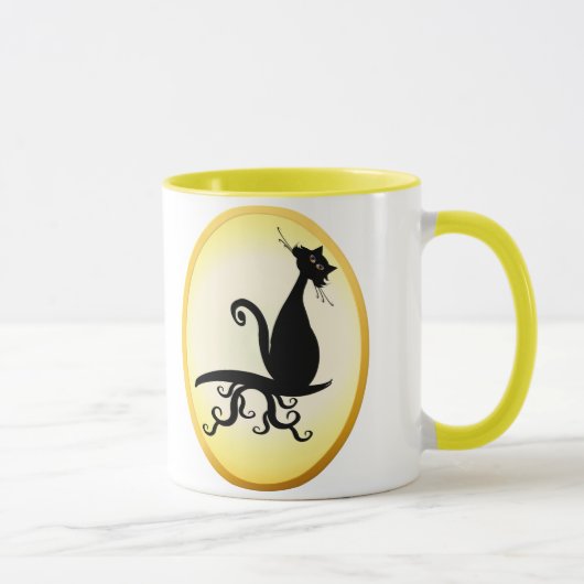 見ている黒い子猫楕円形のマグ マグカップ (右)