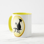 見ている黒い子猫楕円形のマグ マグカップ (正面左)