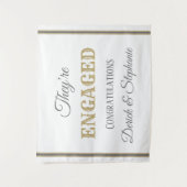 見て!! オーダーメイドのエンゲージメント ウォール タペストリー (正面)