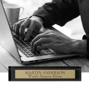 見ろ!最も幸せな退職者の名前のプレート。ギフト素晴らし!デ デスクネームプレート