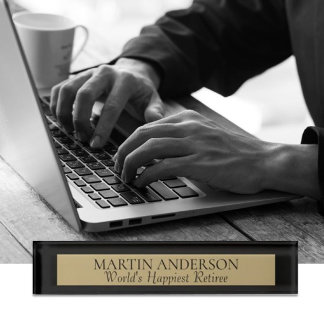 見ろ！最も幸せな退職者の名前のプレート。ギフト素晴らし!デ デスクネームプレート