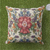 見事な洗練された赤い花と繊細な花 アウトドアクッション (芝生)