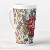 見事な洗練された赤い花と繊細な花 カフェラテマグ (左アングル)