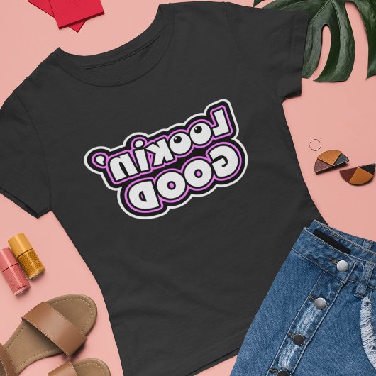 見栄えバツグン - 鏡に映ったあなたへのお褒めの言葉 Tシャツ