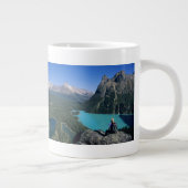 見渡すターコイズ色の湖 ジャンボコーヒーマグカップ (右)