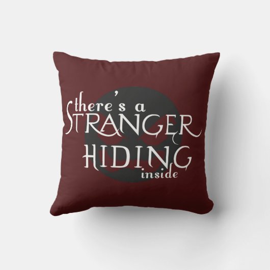 見知らぬ人がいる クッション (裏面)