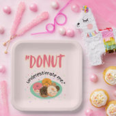 見積もりの下に落ちる ペーパープレート (パーティー)