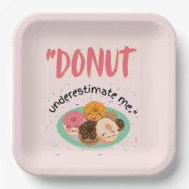 見積もりの下に落ちる ペーパープレート