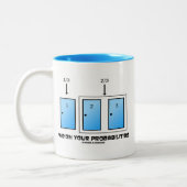 見込みを三つ重ねて取れ ツートーンマグカップ (左)