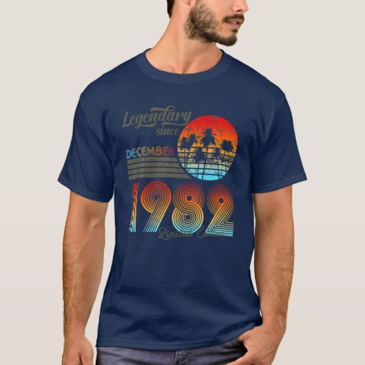 規則40年1982年12月以来の伝説的誕生日 Tシャツ (正面)