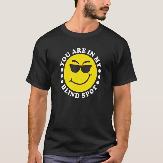 視覚障害者のユーモア ブライルリーダー 盲目の人のお笑い Tシャツ (正面)